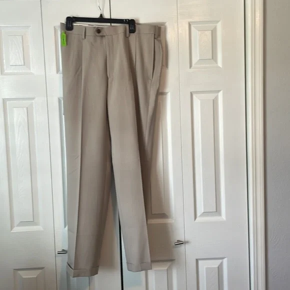 New With Tags Haggar Stone Dress Pants 34W/32L Smoke free home - Picture 4 of 5